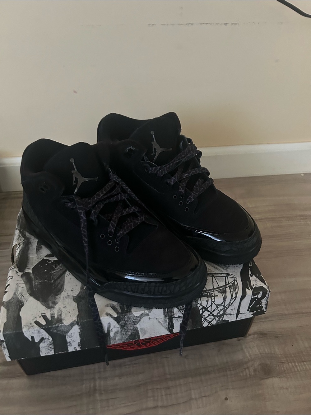 Final Sale Jordan Men’s Black Retro Basketball Shoes